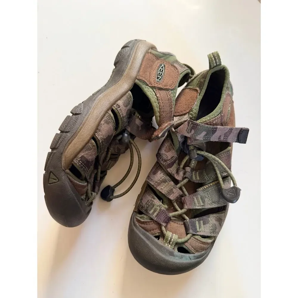 KEEN Newport H2 Sandals - Boys Size 13